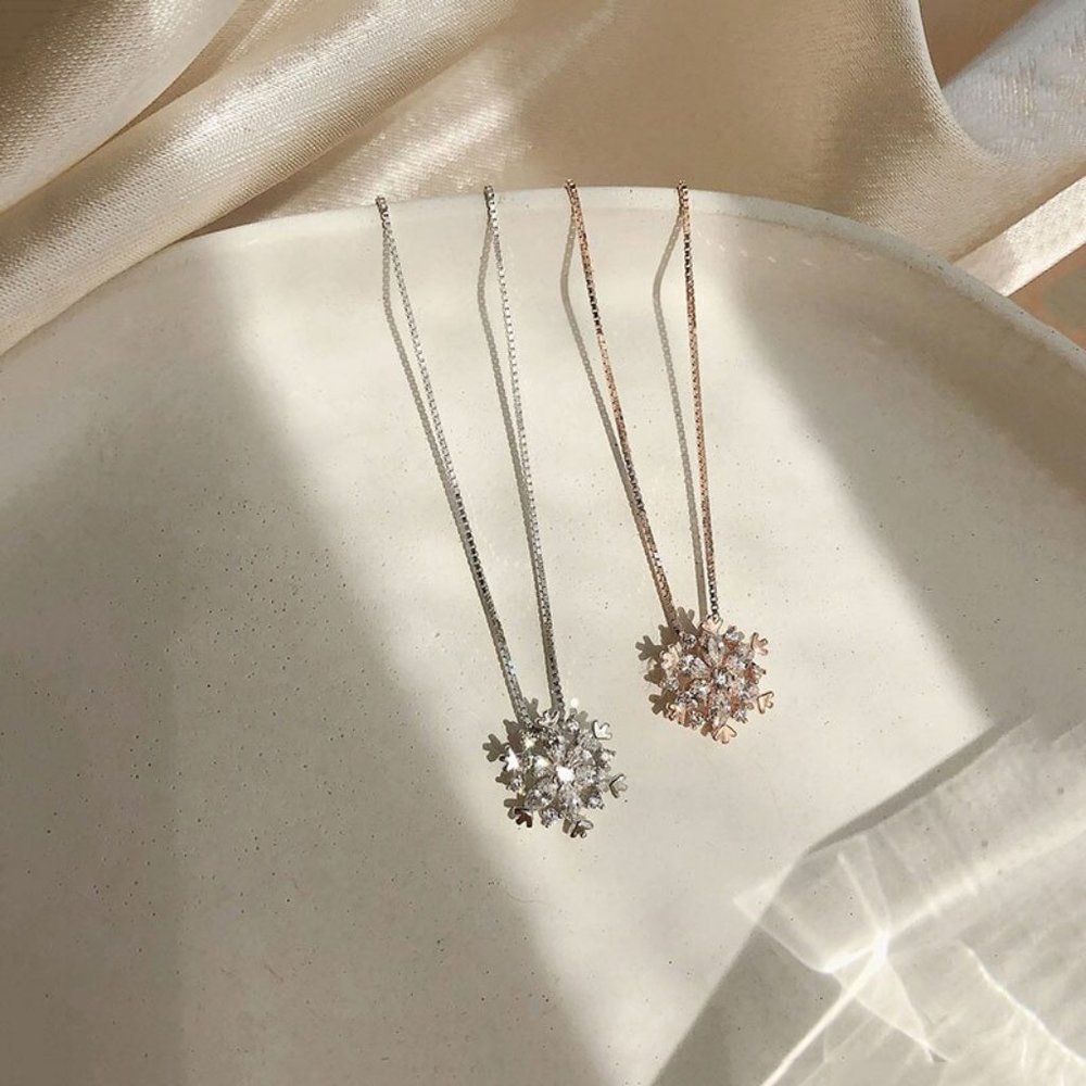 NEW 925 Silver Diamond Snowflake Necklace A4 - Picture 2 of 12